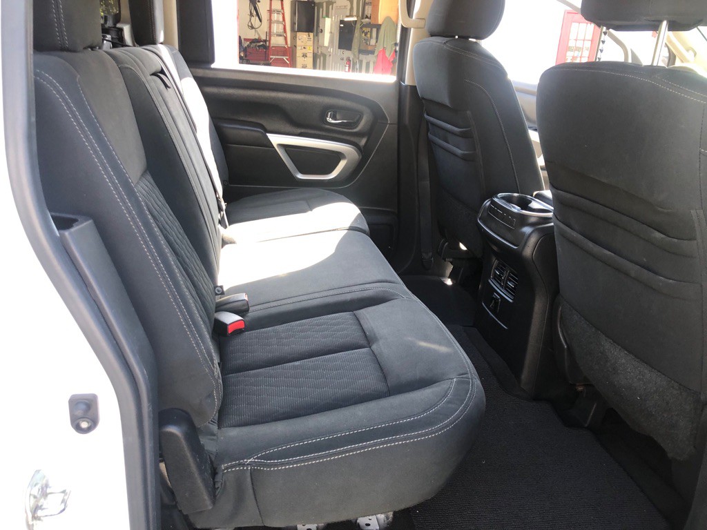 2017 Nissan Titan Image 29