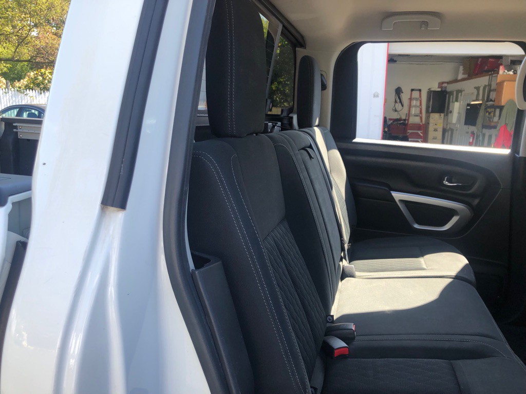 2017 Nissan Titan Image 30