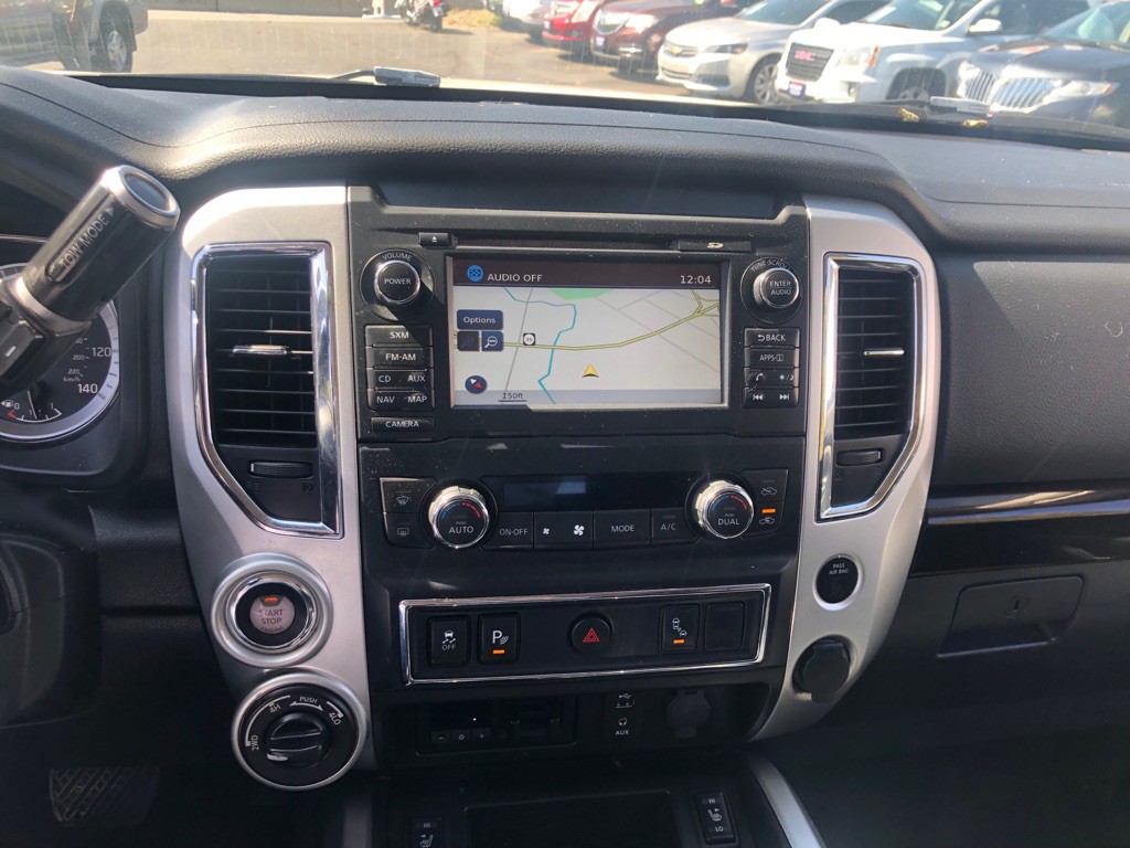 2017 Nissan Titan Image 34