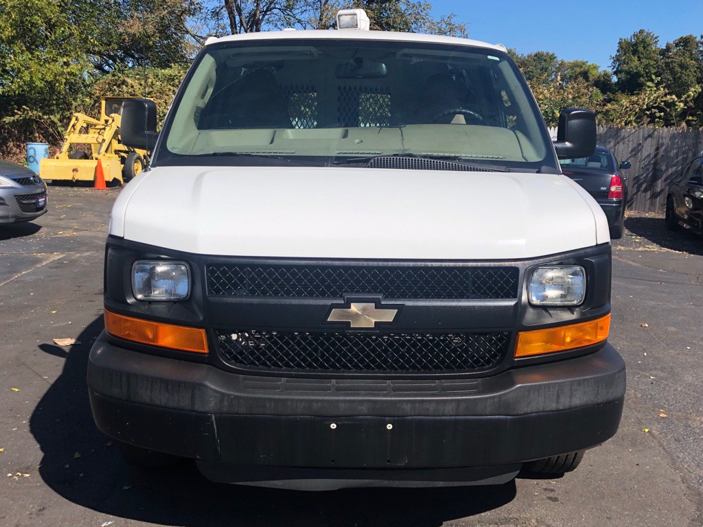 2016 Chevrolet Express Image 10