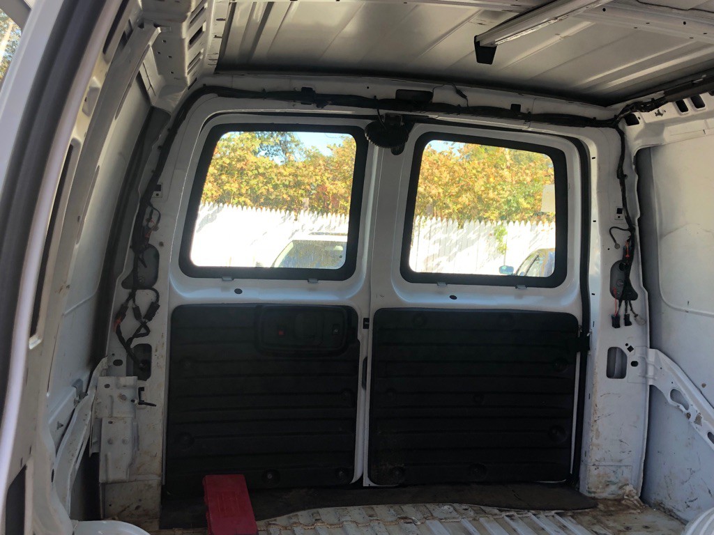 2016 Chevrolet Express Image 17