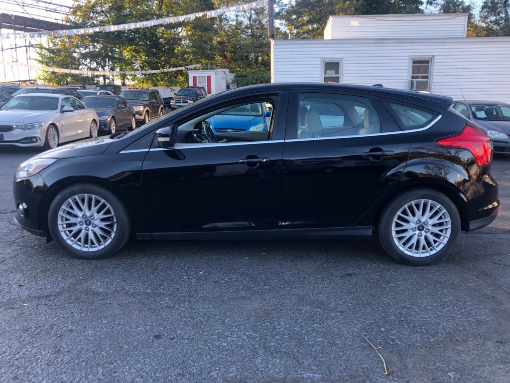 2012 Ford Focus Image 8