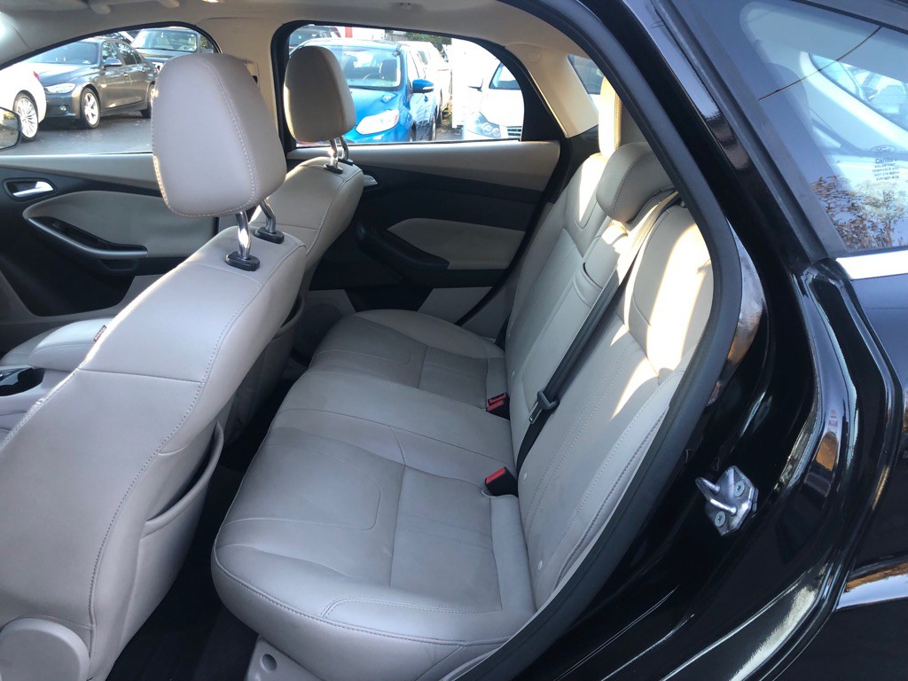 2012 Ford Focus Image 18