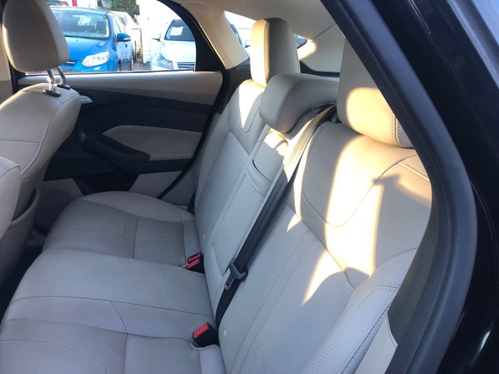 2012 Ford Focus Image 19