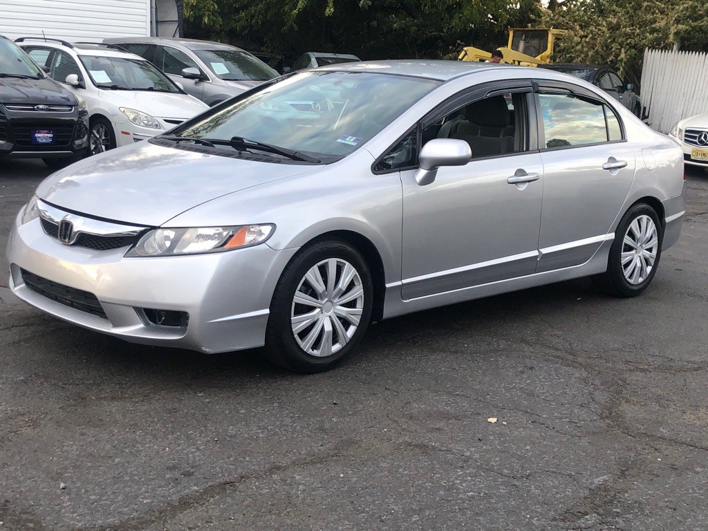2011 Honda Civic Image 2