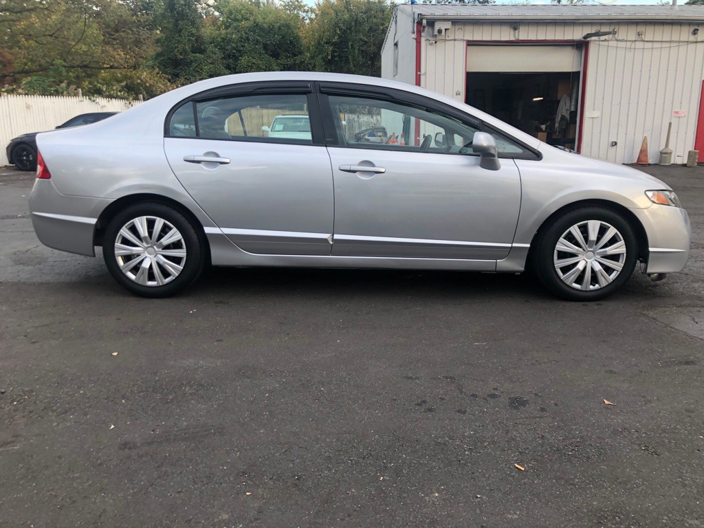 2011 Honda Civic Image 8