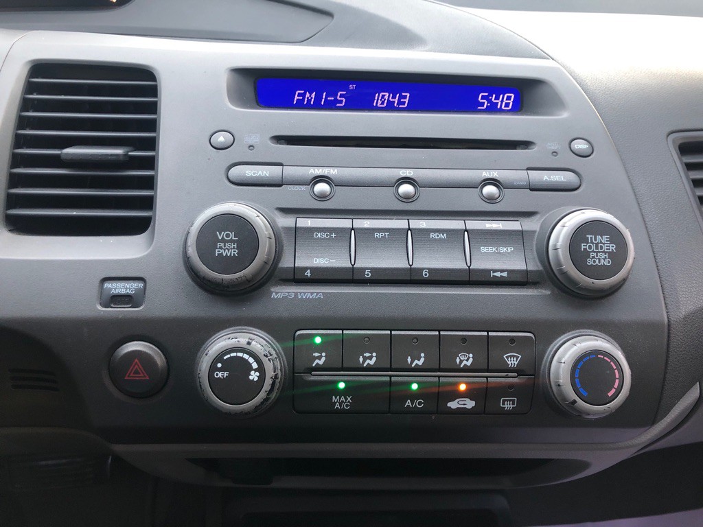 2011 Honda Civic Image 28