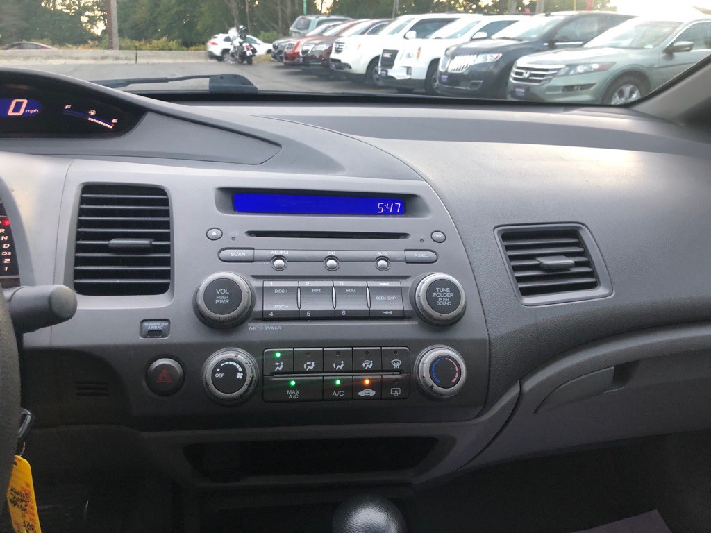 2011 Honda Civic Image 20