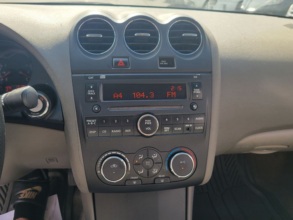 2009 Nissan Altima Image 17
