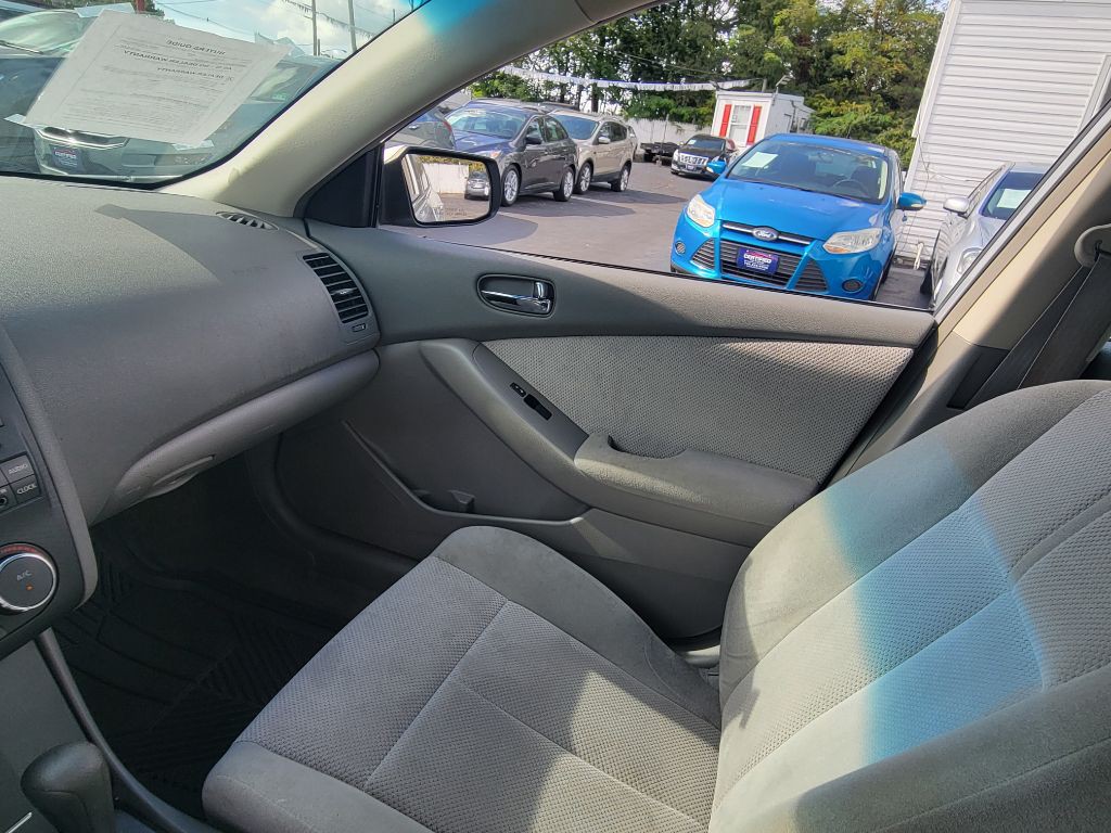 2009 Nissan Altima Image 20
