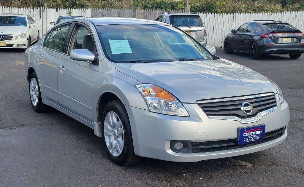 2009 Nissan Altima Image 2