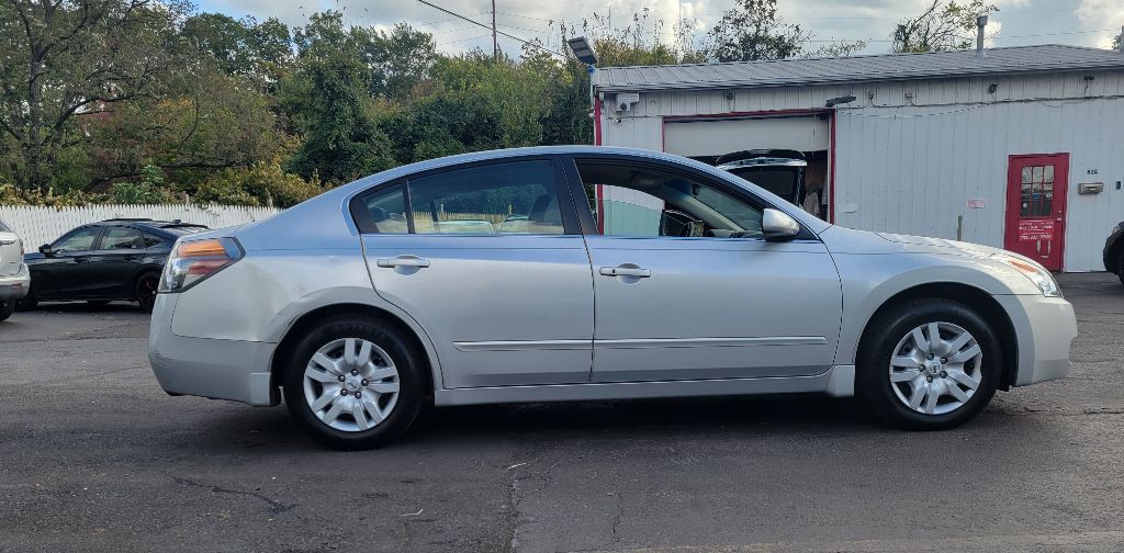 2009 Nissan Altima Image 7