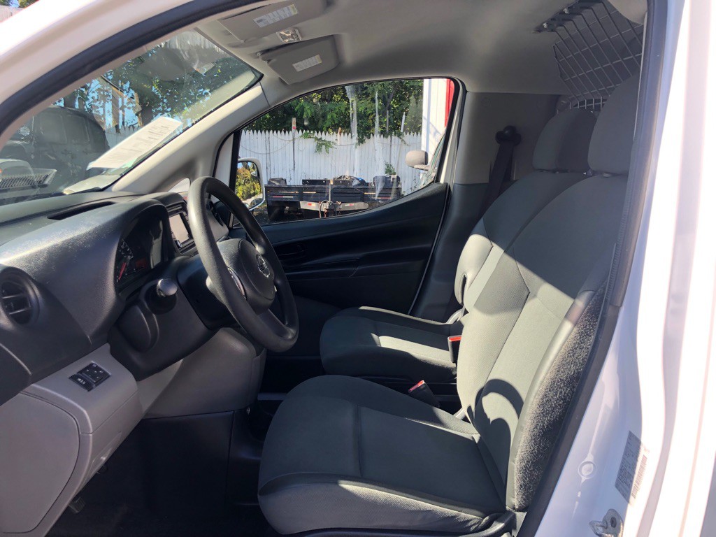 2013 Nissan NV200 Image 12