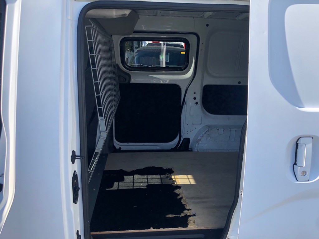 2013 Nissan NV200 Image 19