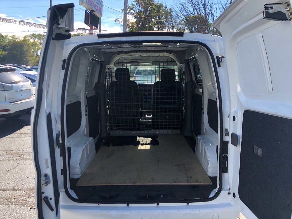 2013 Nissan NV200 Image 23