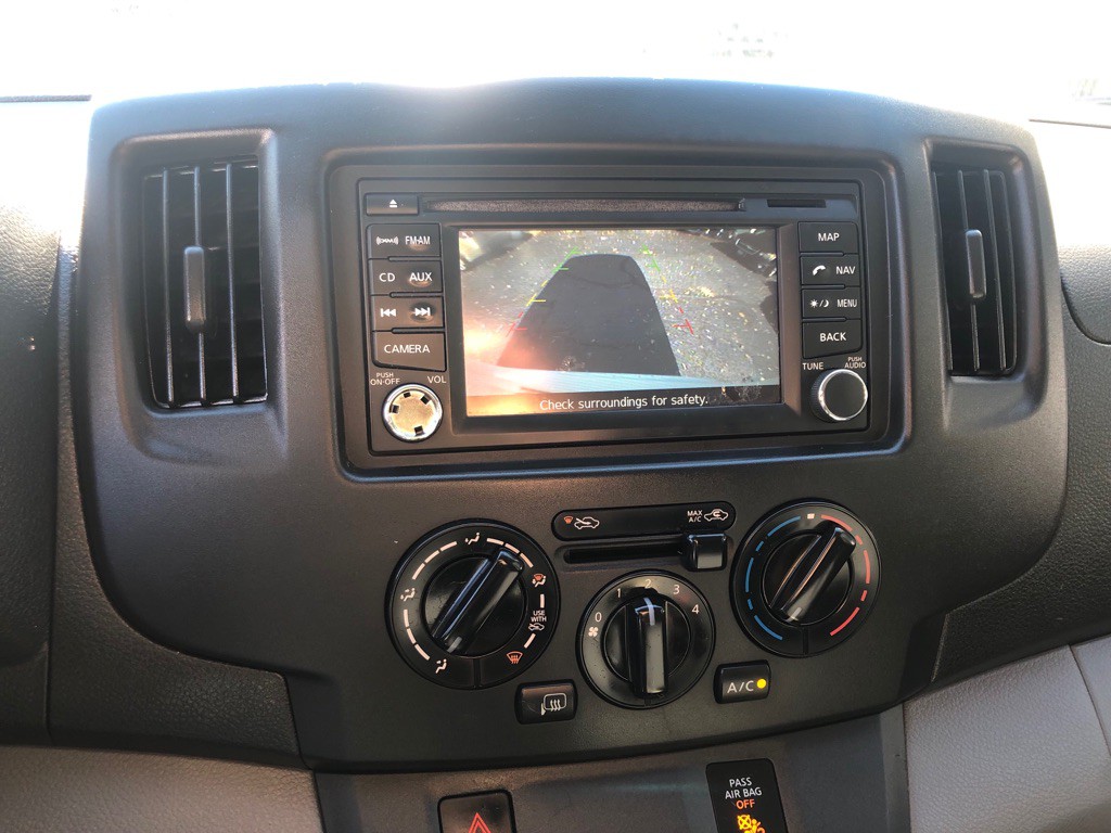 2013 Nissan NV200 Image 28