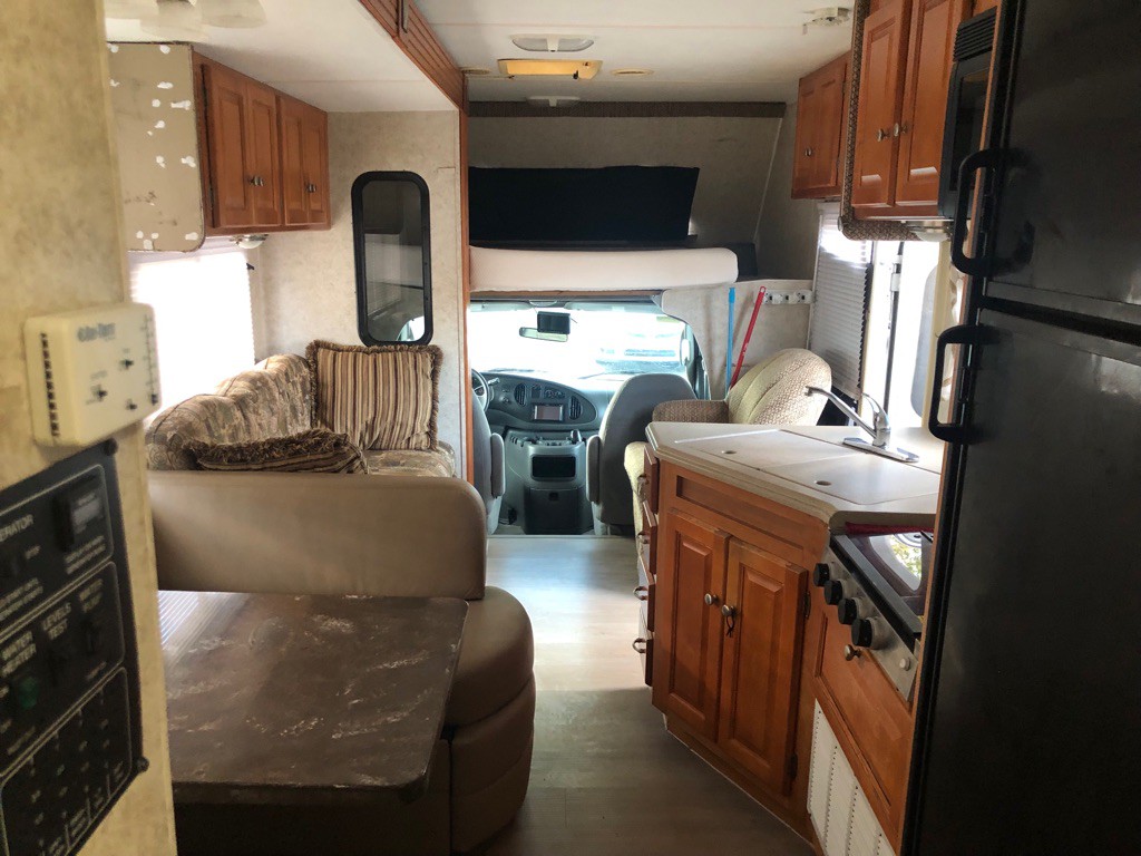 2005 Ford Econoline Image 15