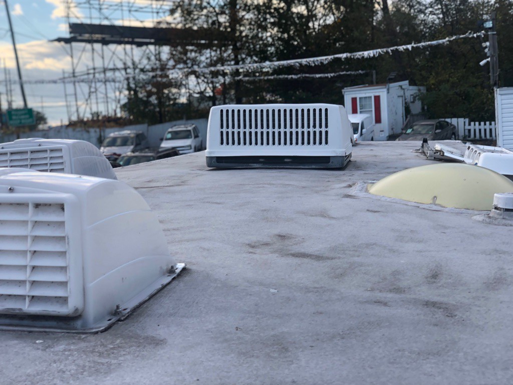 2005 Ford Econoline Image 10