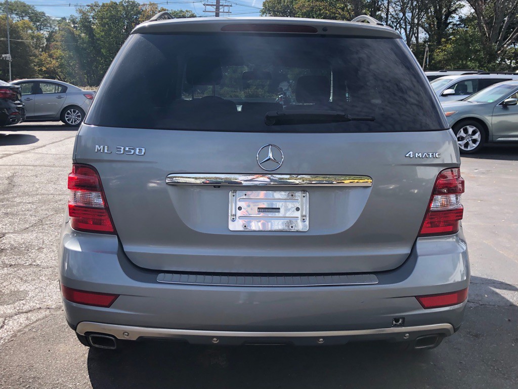 2010 Mercedes-Benz M-Class Image 4