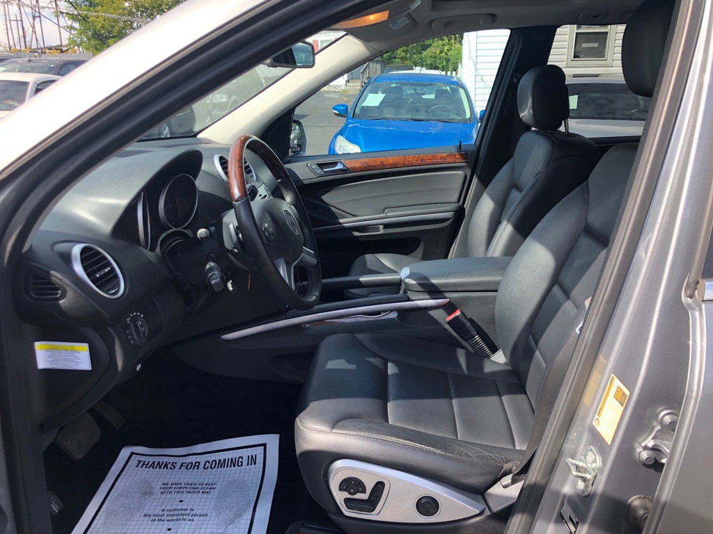2010 Mercedes-Benz M-Class Image 12