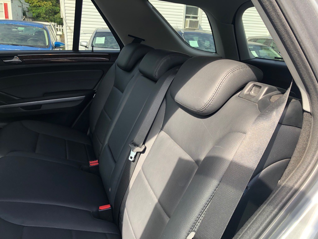 2010 Mercedes-Benz M-Class Image 20
