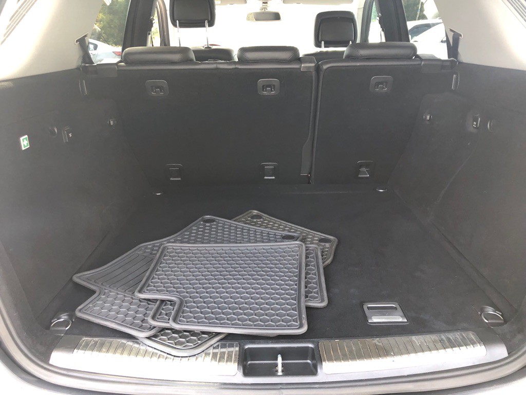 2010 Mercedes-Benz M-Class Image 28