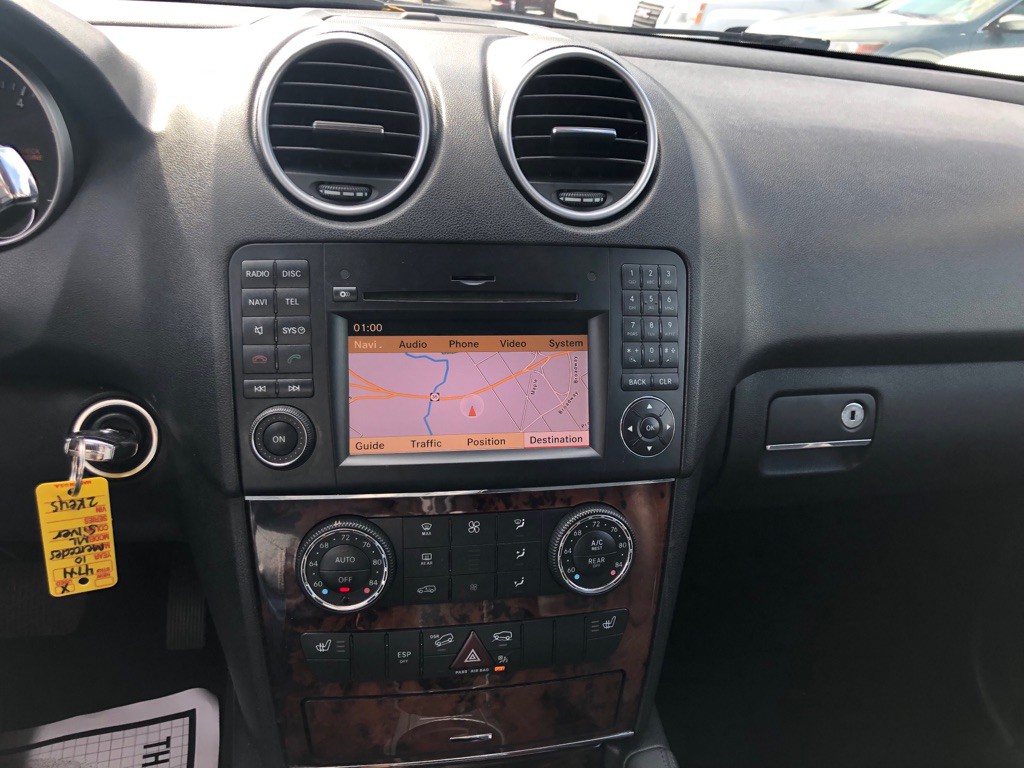 2010 Mercedes-Benz M-Class Image 31