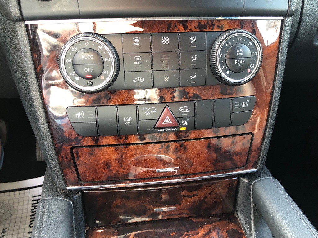 2010 Mercedes-Benz M-Class Image 36