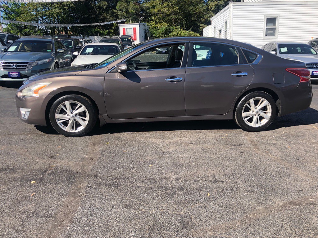 2013 Nissan Altima Image 2