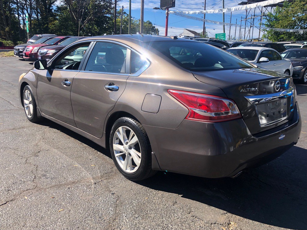 2013 Nissan Altima Image 4