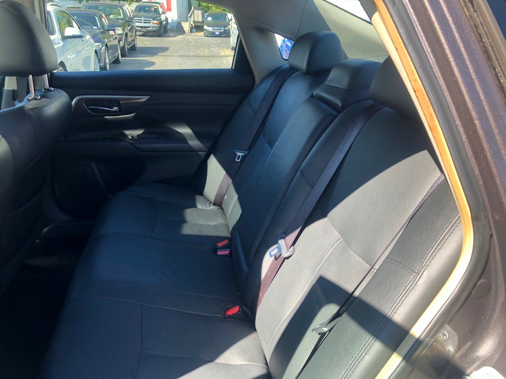 2013 Nissan Altima Image 19
