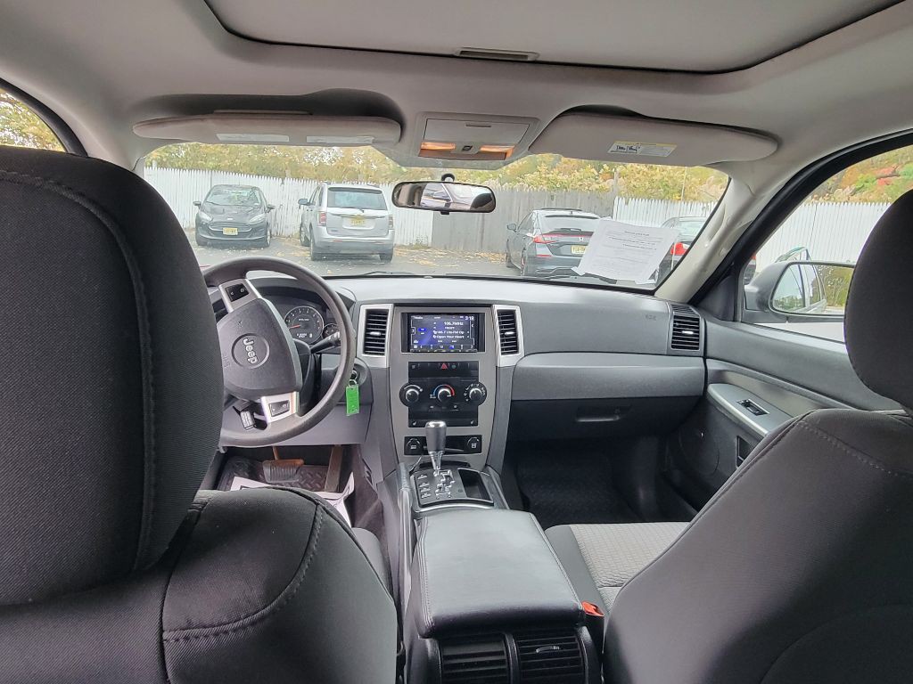 2009 Jeep Grand Cherokee Image 17