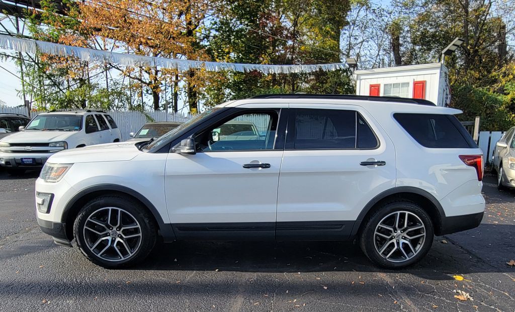 2016 Ford Explorer Image 5
