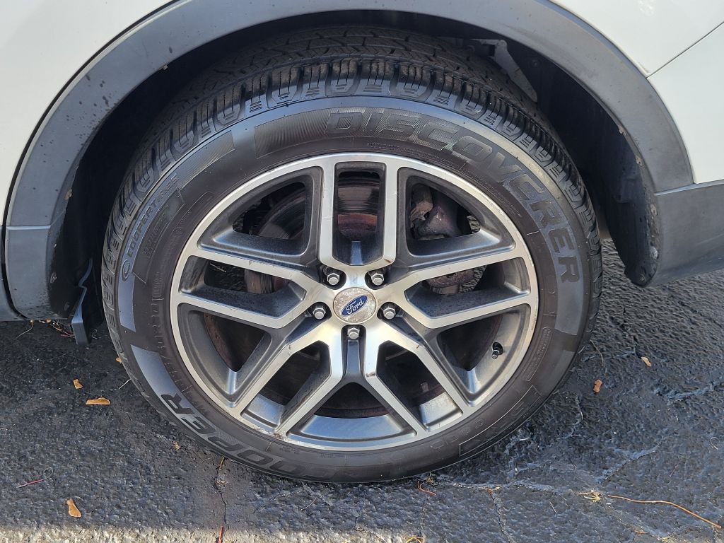 2016 Ford Explorer Image 10