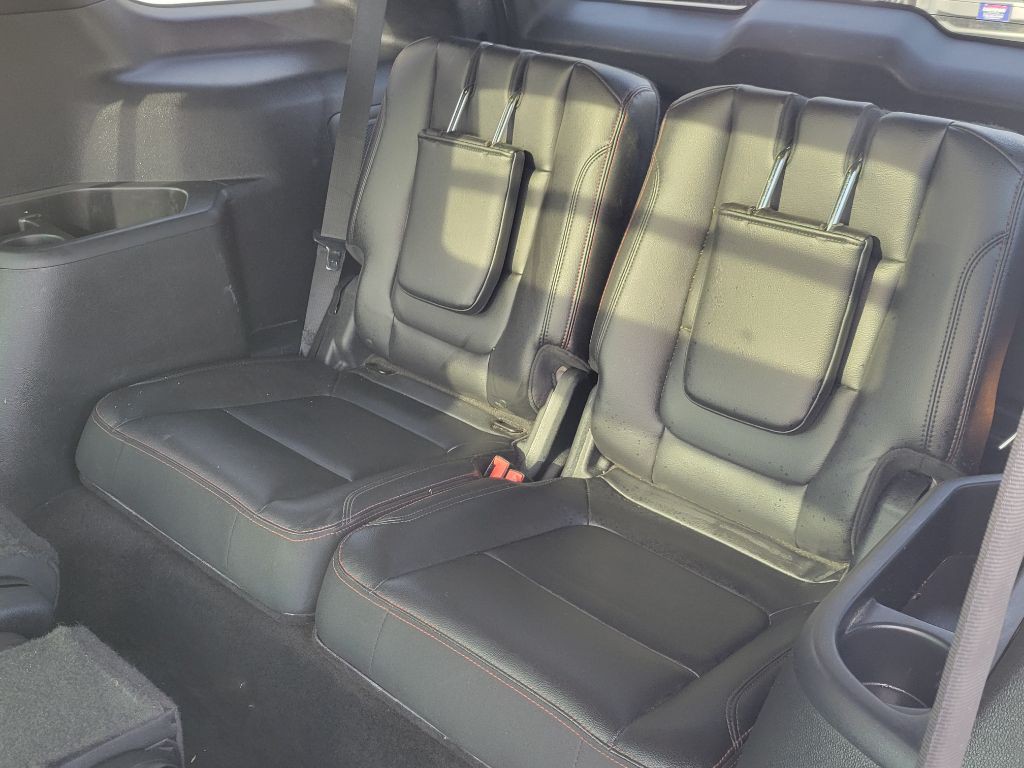 2016 Ford Explorer Image 18