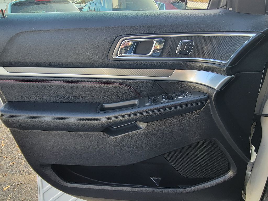 2016 Ford Explorer Image 19