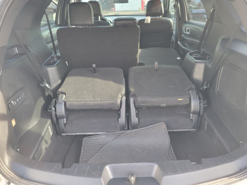 2016 Ford Explorer Image 35