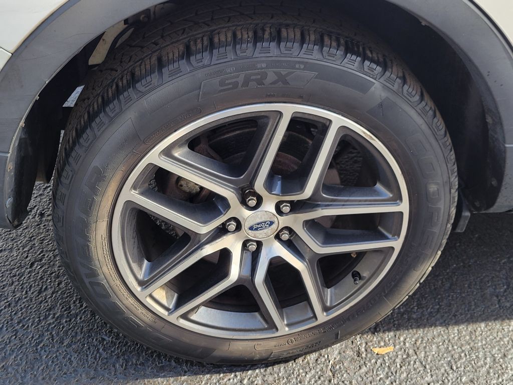 2016 Ford Explorer Image 11