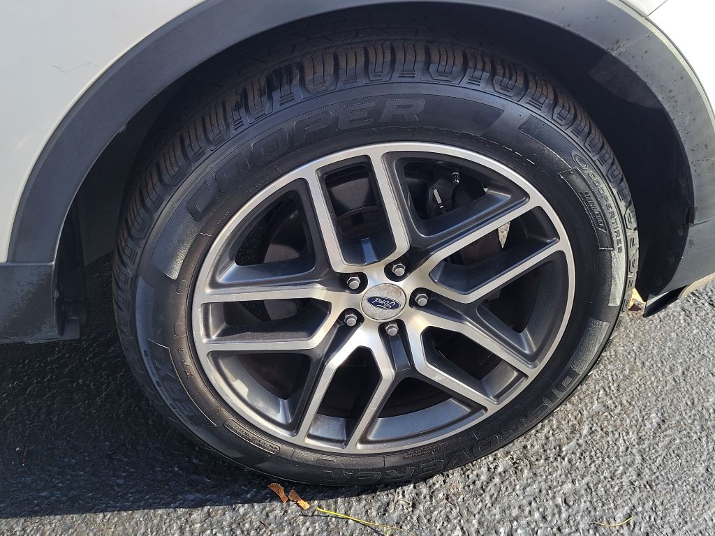 2016 Ford Explorer Image 12