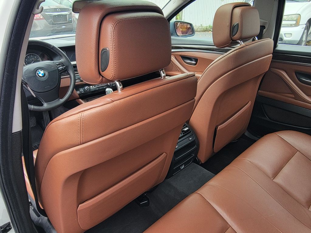 2013 BMW 5 Series Image 13