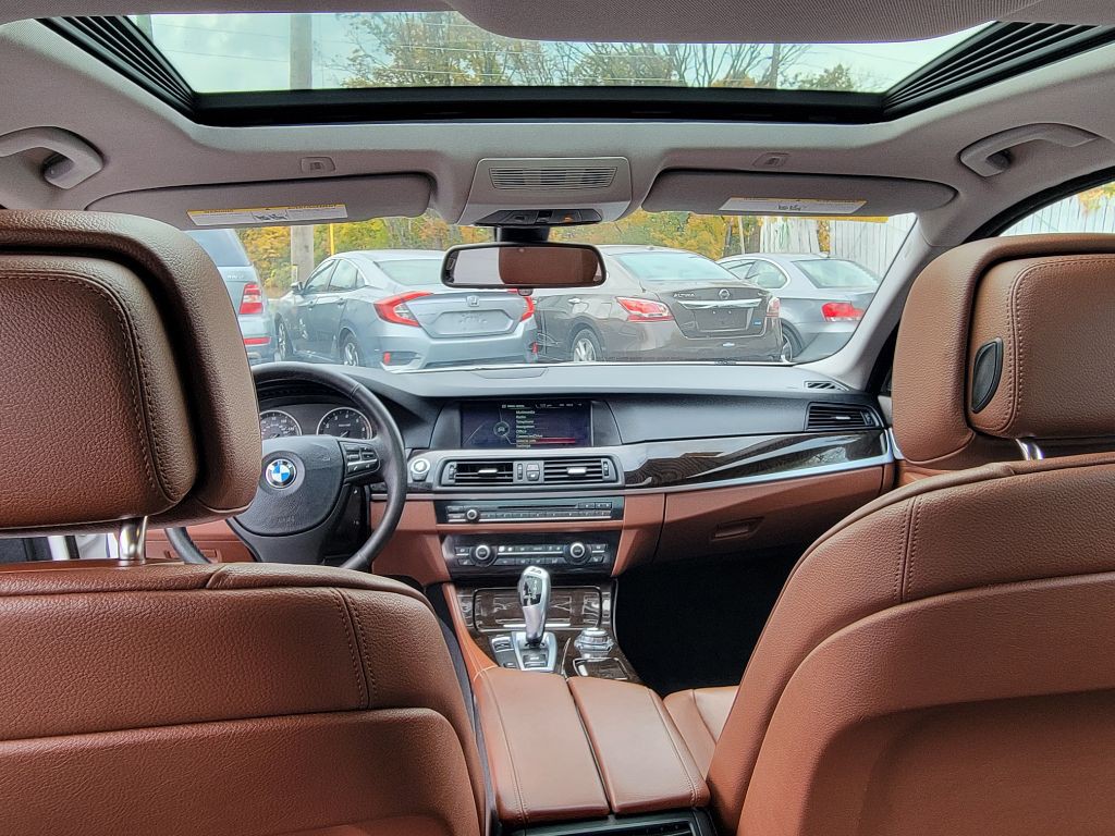 2013 BMW 5 Series Image 14