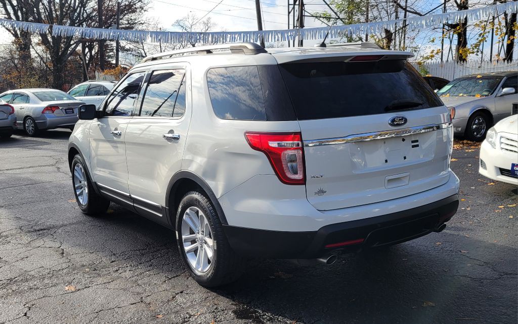 2012 Ford Explorer Image 2