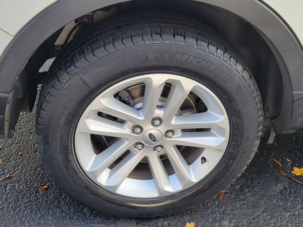 2012 Ford Explorer Image 10