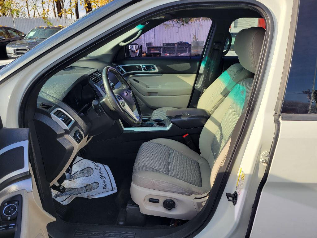 2012 Ford Explorer Image 15