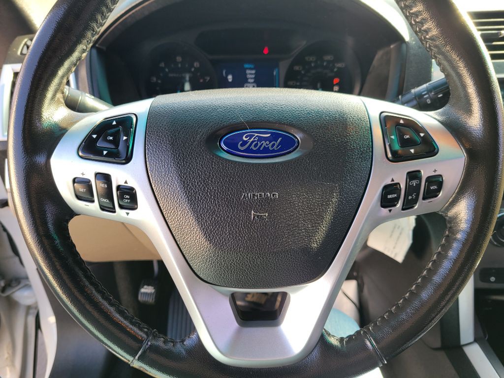 2012 Ford Explorer Image 21