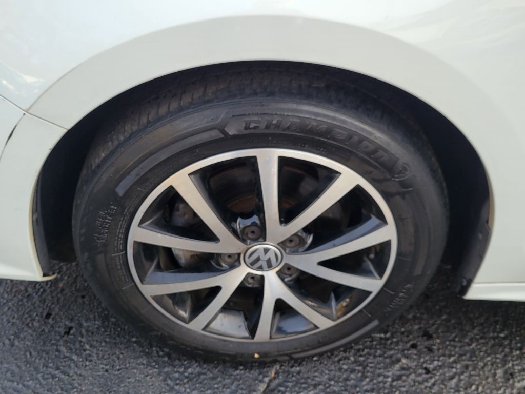2017 Volkswagen Jetta Image 9