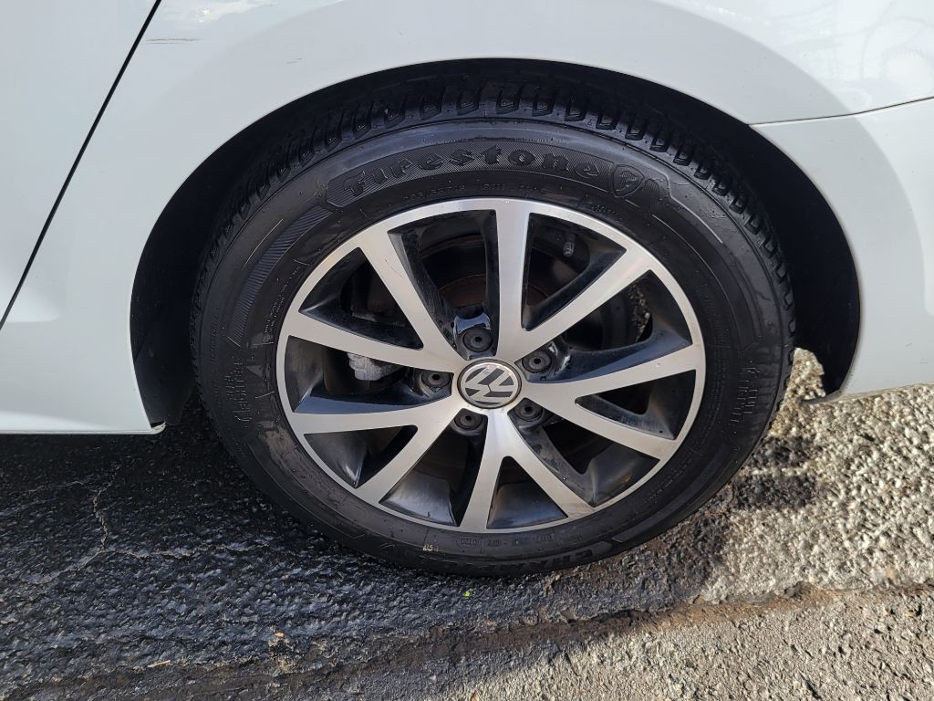 2017 Volkswagen Jetta Image 10