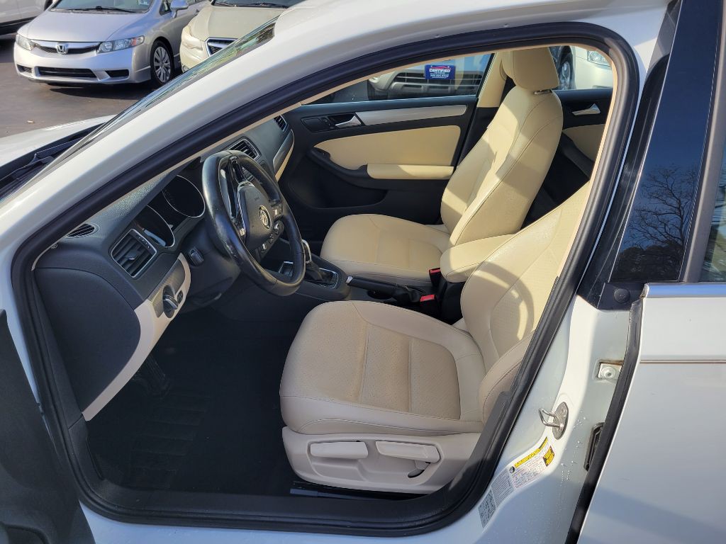 2017 Volkswagen Jetta Image 13