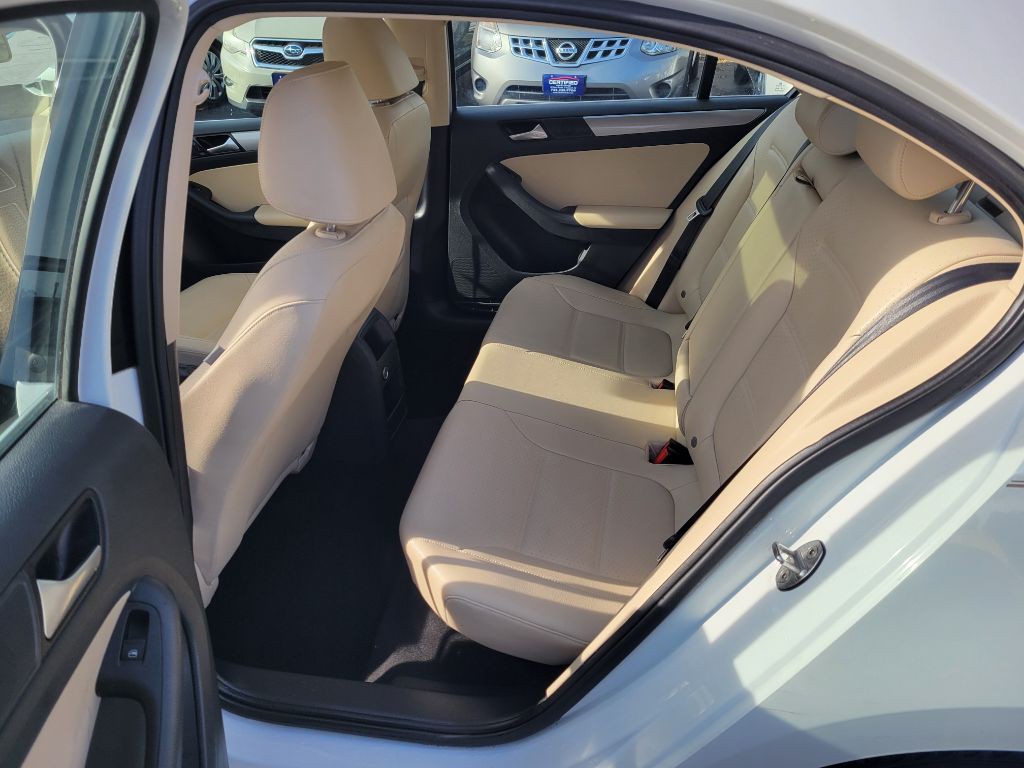 2017 Volkswagen Jetta Image 15