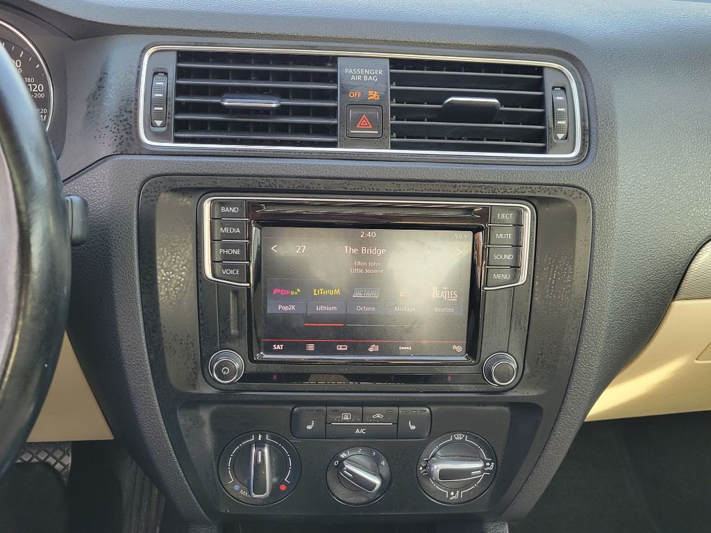 2017 Volkswagen Jetta Image 25
